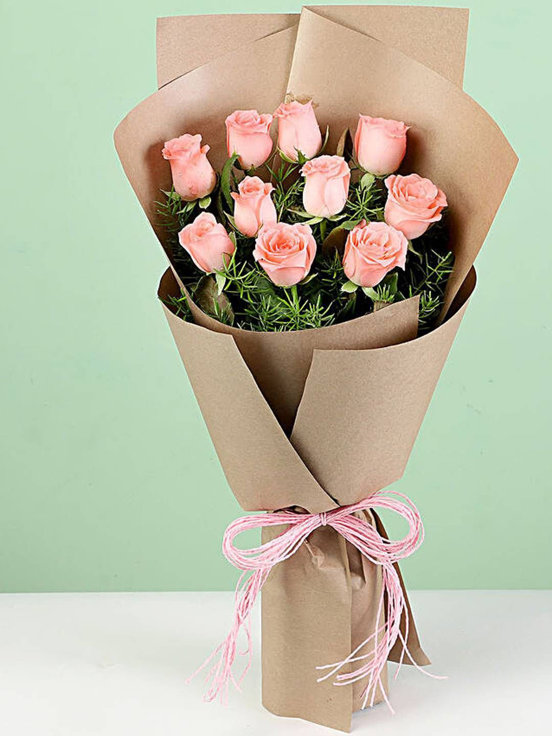 fnp Pink & Green 10 Pieces Rose Bouquet