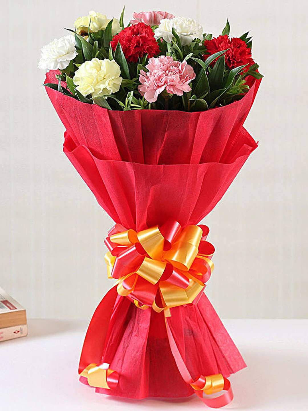 fnp White & Red 8 Pieces Carnations Bouquet