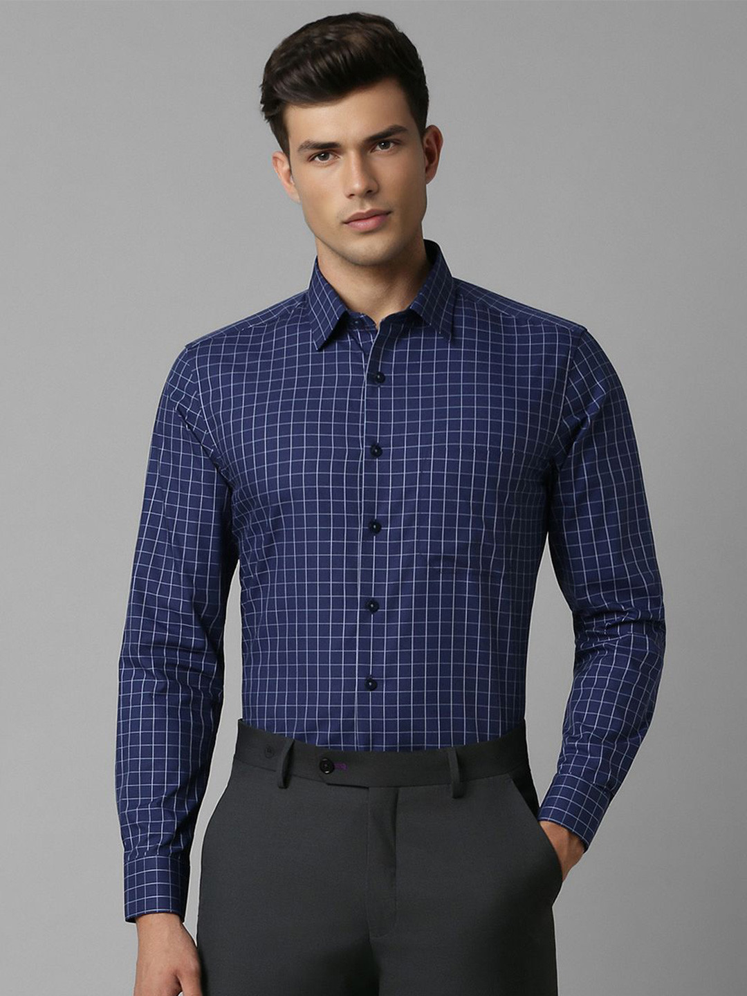 Louis Philippe Men Checked Pattern Spread Collar Slim Fit Formal Shirt