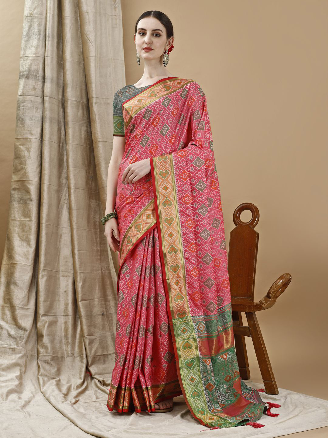 JUST FASHION Woven Design Zari Patola Saree