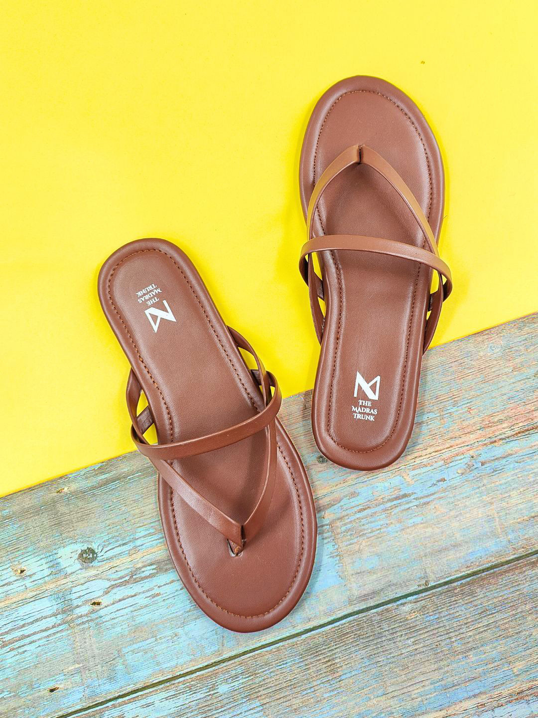 THE MADRAS TRUNK Women Round Toe Open Toe Flats