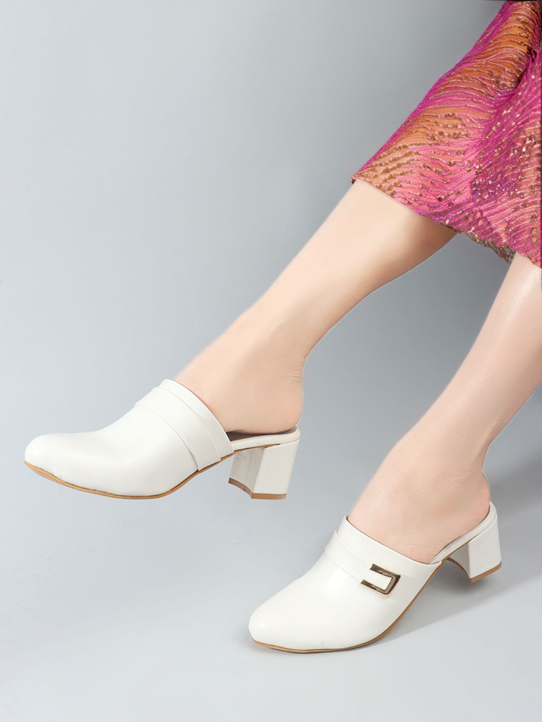 Mast & Harbour White Round Toe Block Heeled Pumps