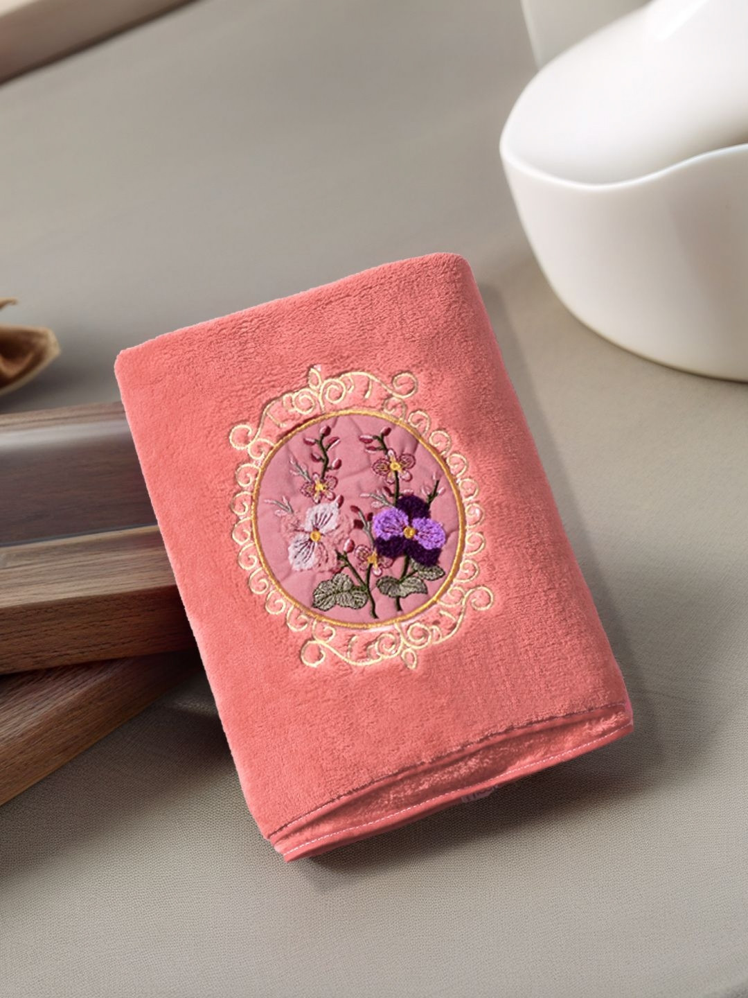 FABINALIV Peach Embroidered Cotton 400GSM Hanging Loop Adult Regular Bath Towel-55x28In