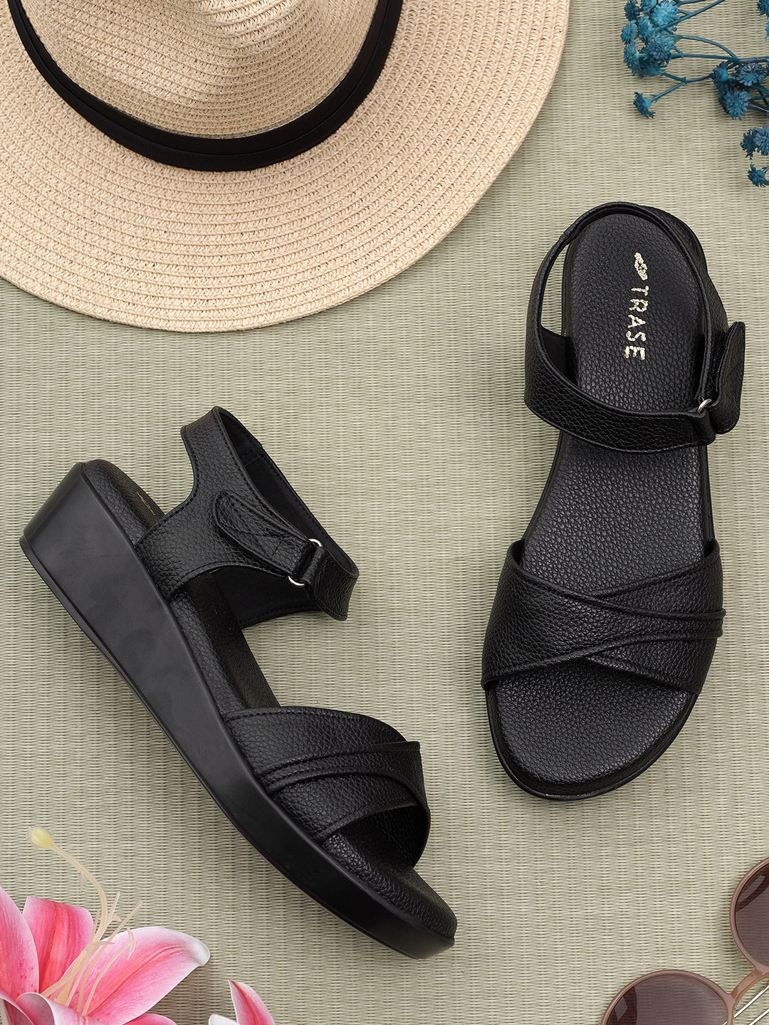 TRASE Textured Wedge with Buckles