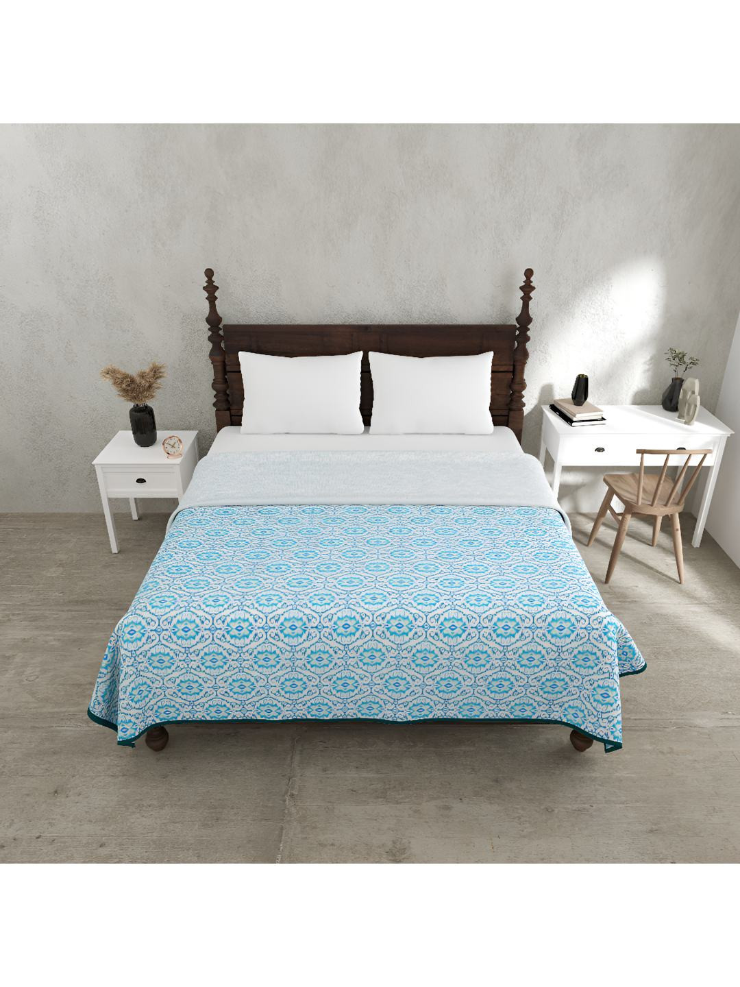 BED-SHEET.COM Blue & White Ethnic Motifs Cotton 150 GSM Double Bed Dohar & 2 Pillow Covers