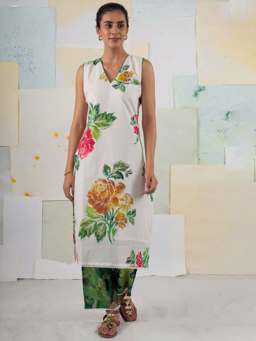 BUTA BUTI Floral Printed V-Neck Straight Pure Cotton A-Line Kurta With Trousers