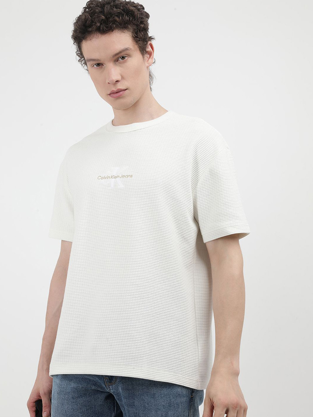 Calvin Klein Men Striped V-Neck Raw Edge T-shirt