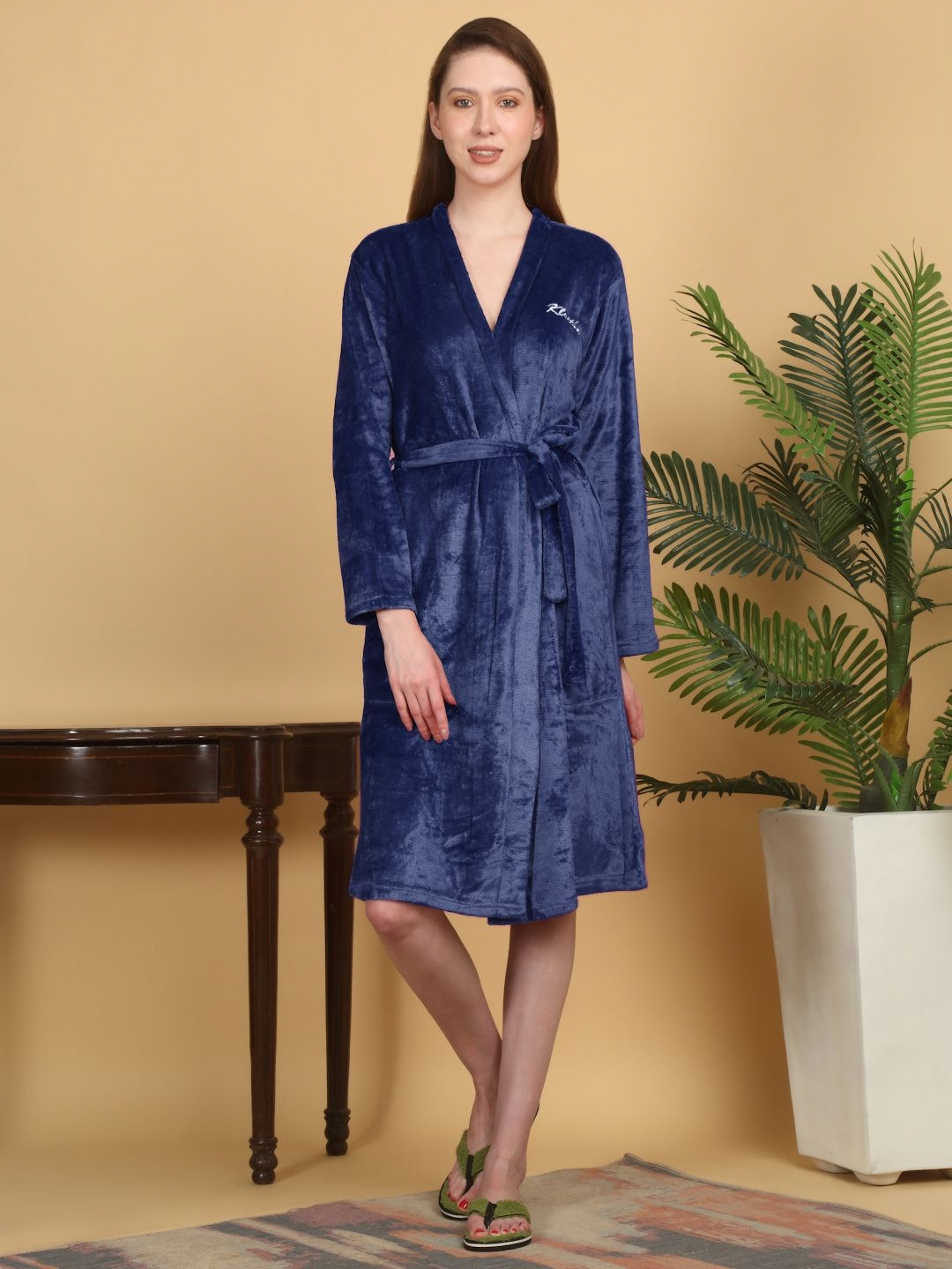 KLOTTHE Blue Solid Wool Drawstring Knee Length Bath Robe-S