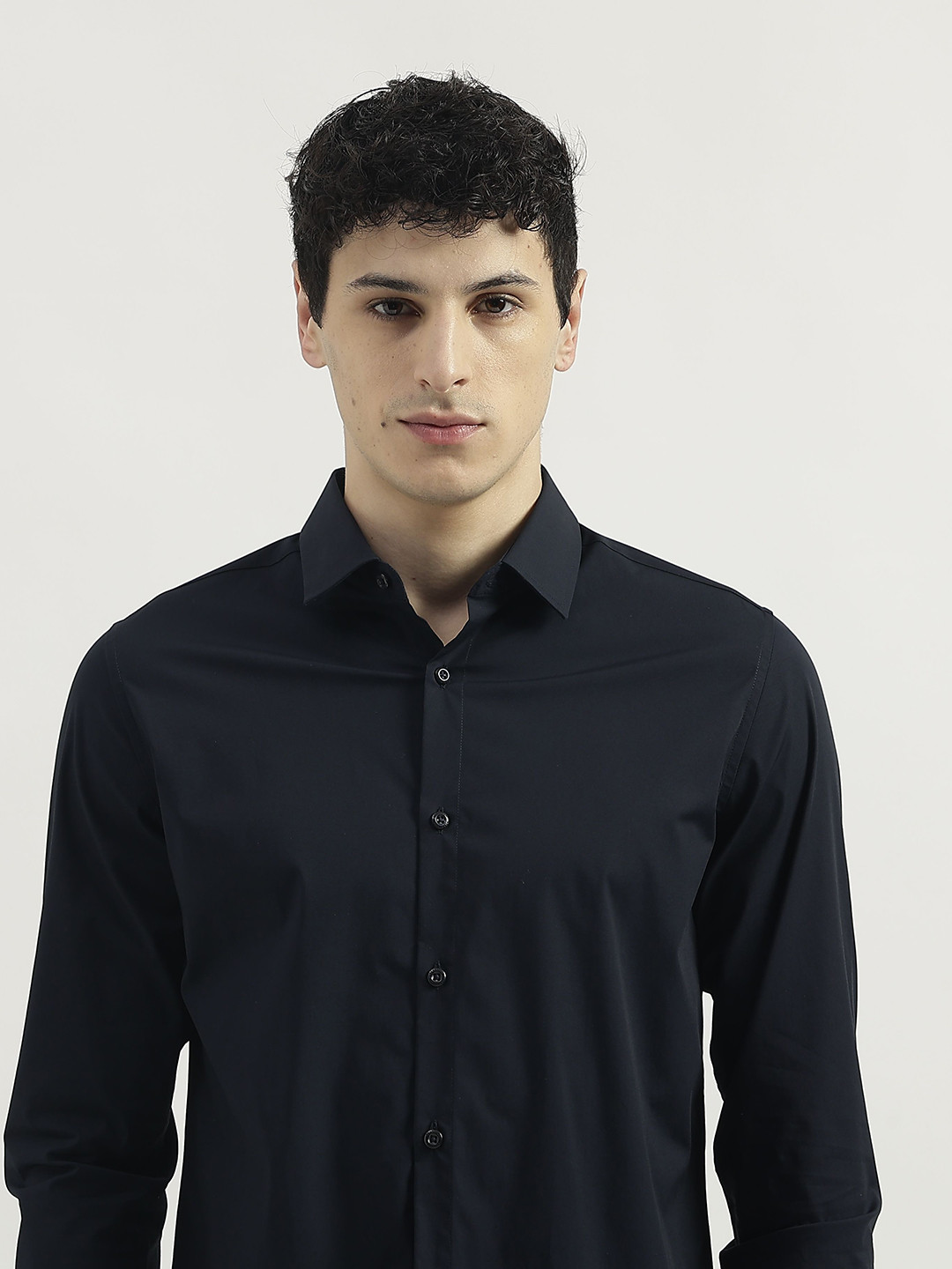 United Colors of Benetton Men Solid Slim Fit Opaque Formal Shirt