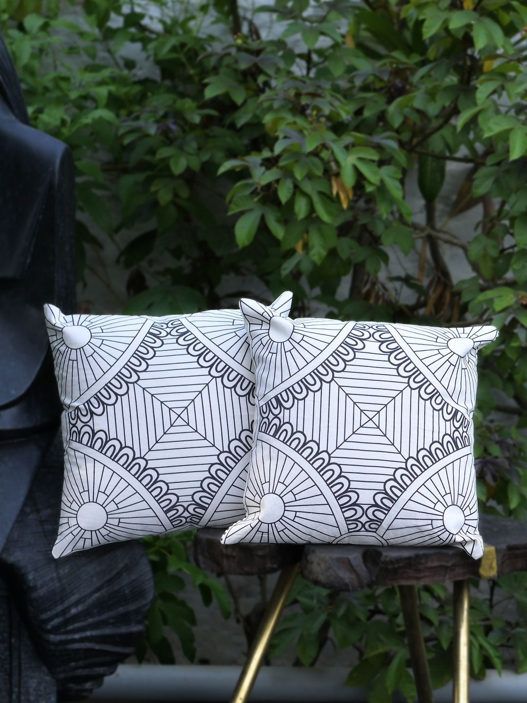 ABSTRACT INDIA Black & White 2Pieces Ethnic Motifs Cotton  Square Cushion Covers