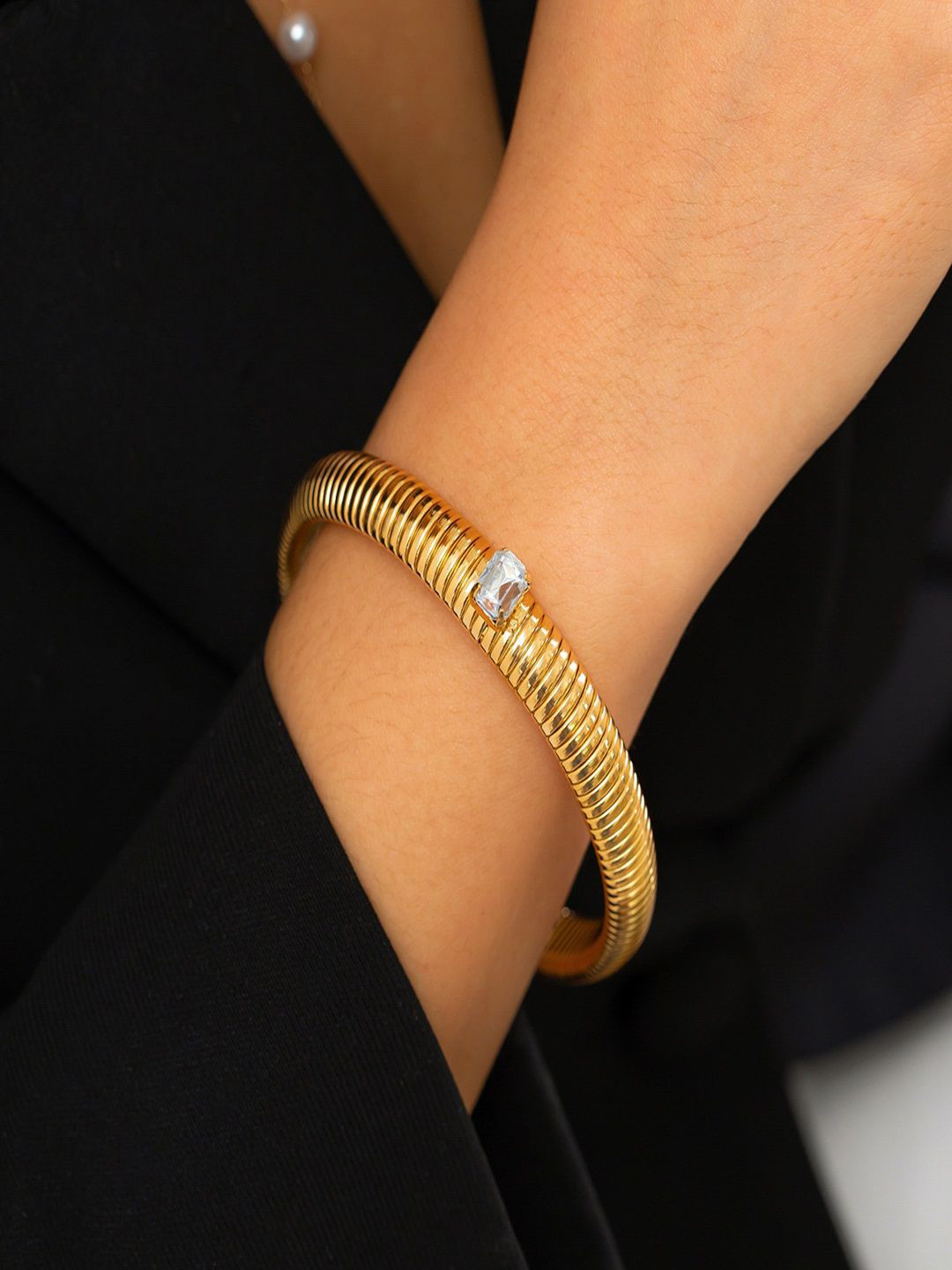 AQUASTREET White Zircon 18K Plated Stretch Bracelet
