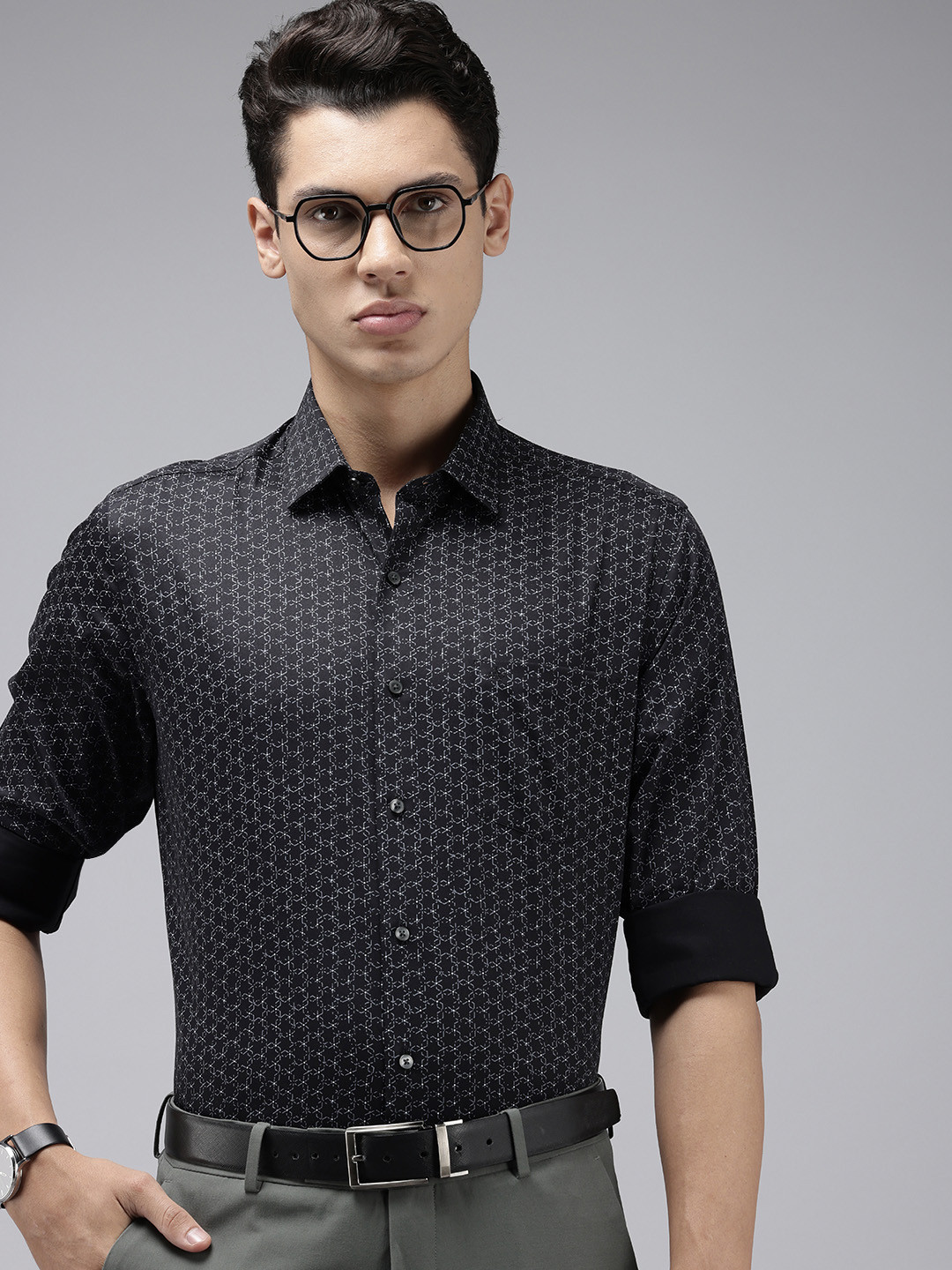 Arrow Pure Cotton Manhattan Slim Fit Abstract Printed Formal Shirt