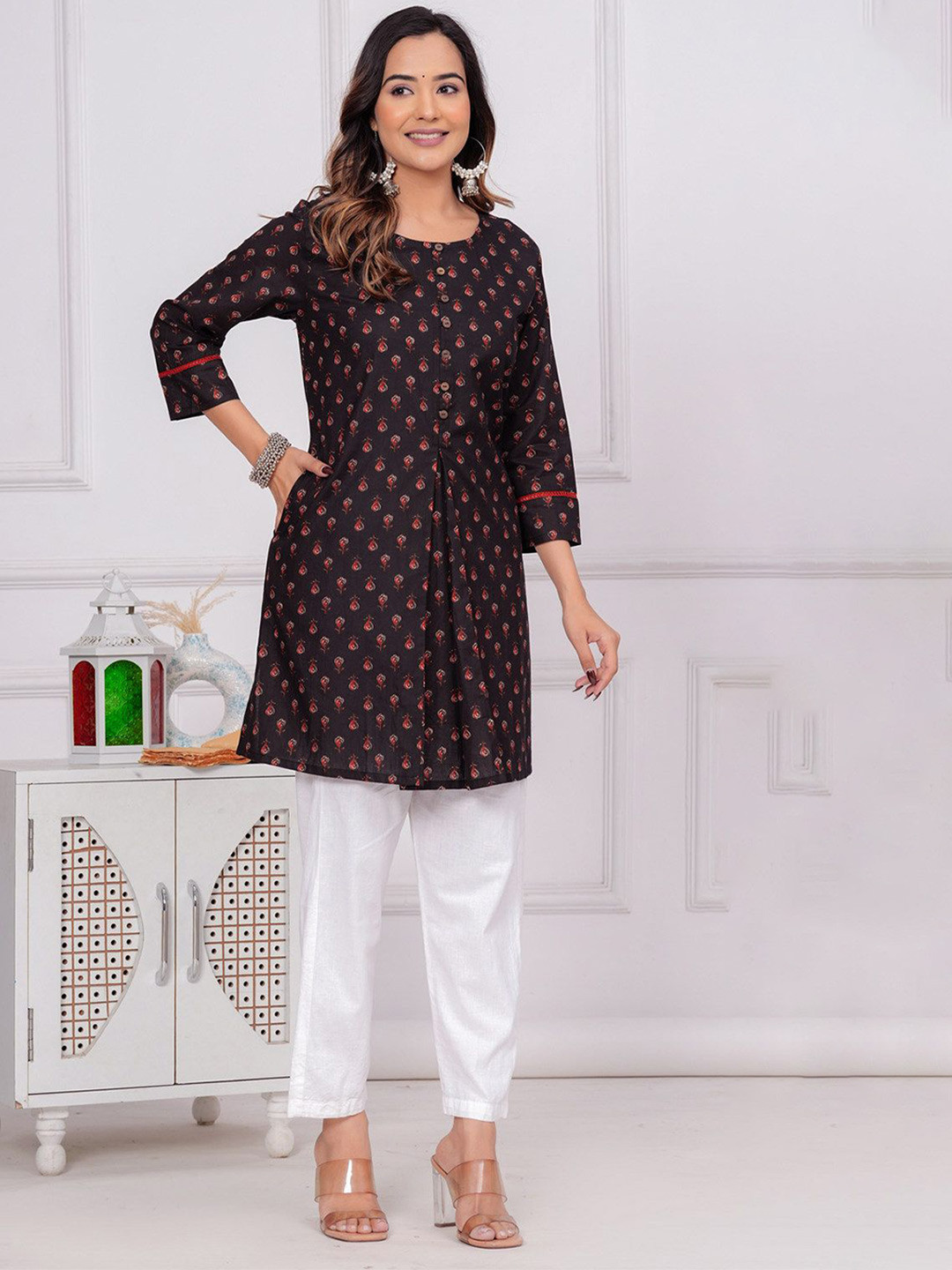 SARAI CREATIONS Women Floral Printed Round Neck Kurti