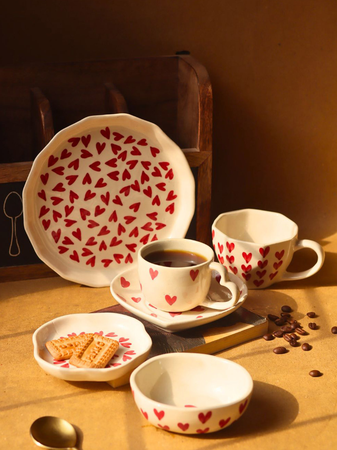WEAVING HOMES White & Red 6 Pieces Printed Matte Finished Ceramic Tea Set