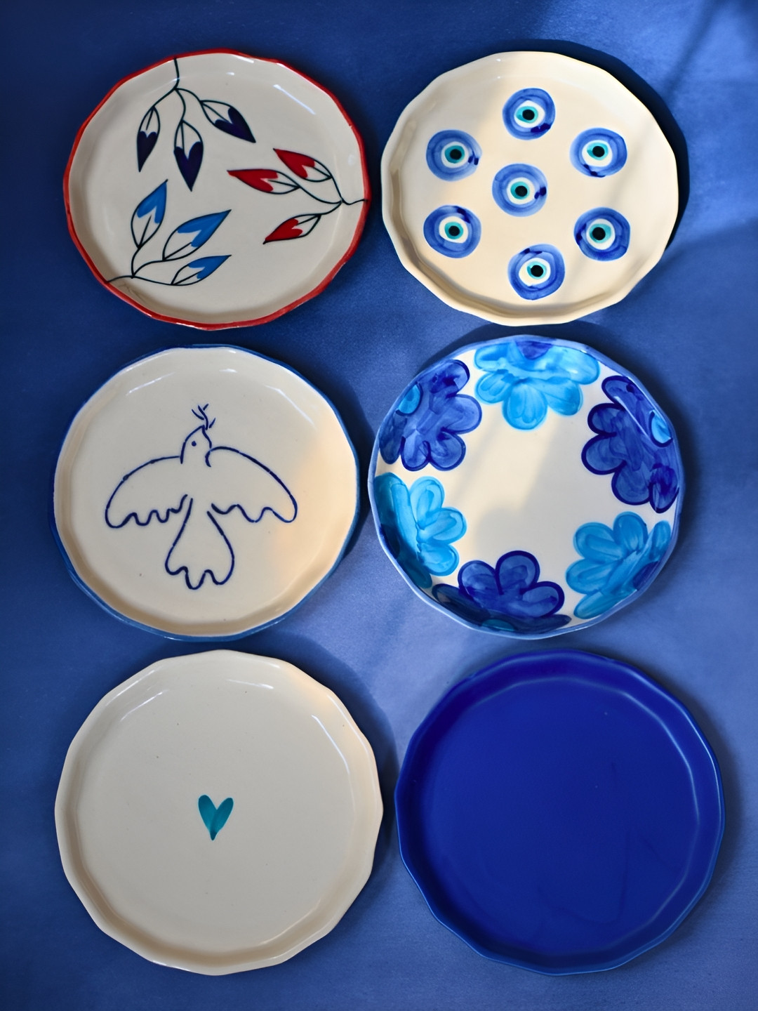 WEAVING HOMES White & Blue 6 Pieces Printed Ceramic Plates