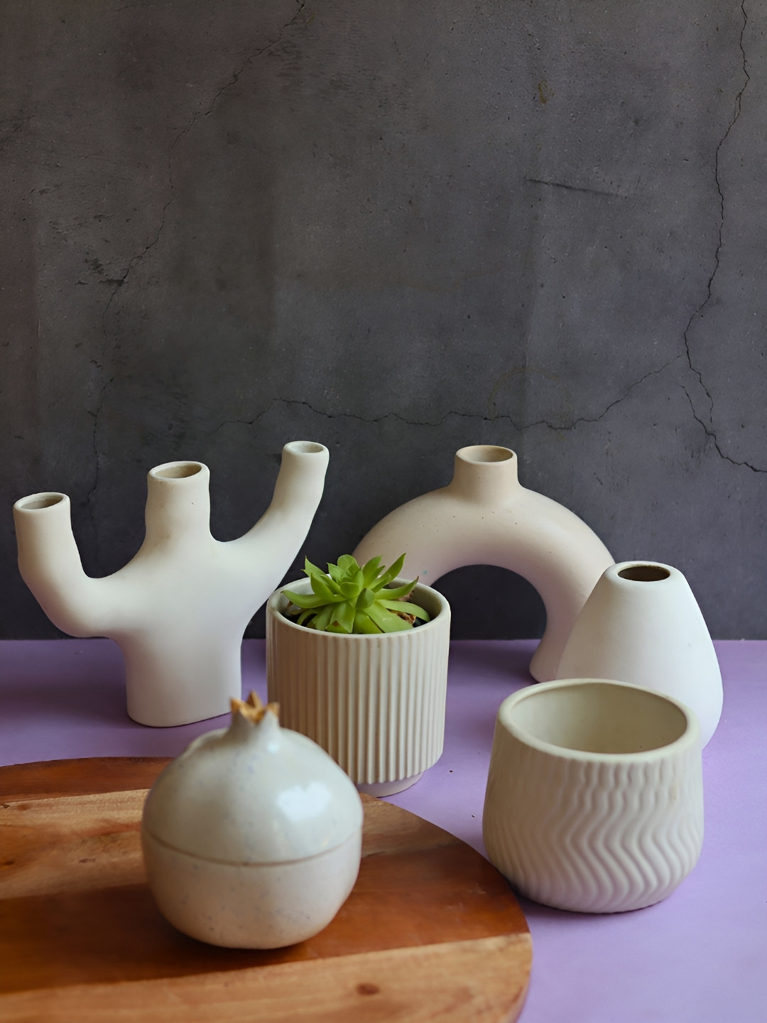 WEAVING HOMES White 6 Pieces Metal Vases
