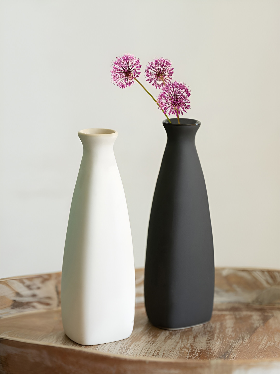 ExclusiveLane Yin Yang White & Black 2 Pieces Ceramic Flower Vases