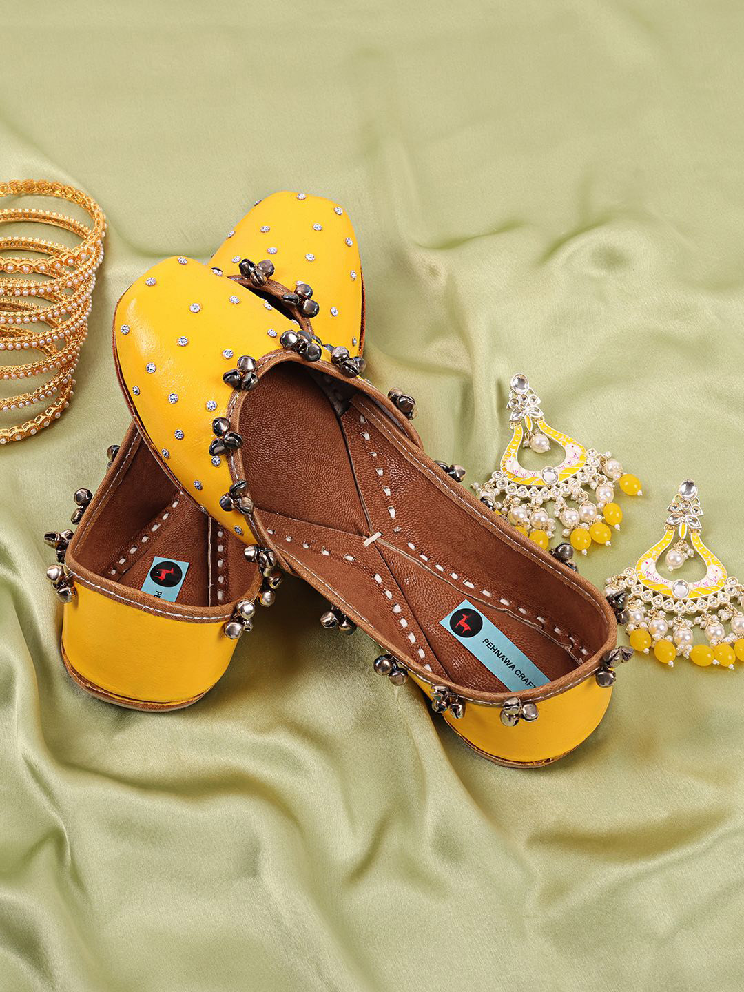 PehnawaCraft Oxidised Ghungroo Embellished Leather Handcrafted Mojaris