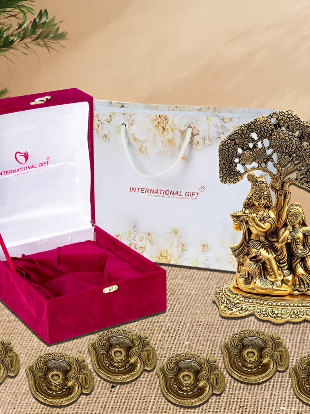 INTERNATIONAL GIFT Gold Metal Metallic Living Room 7 Piece Medium Showpieces - 7.1 Inches