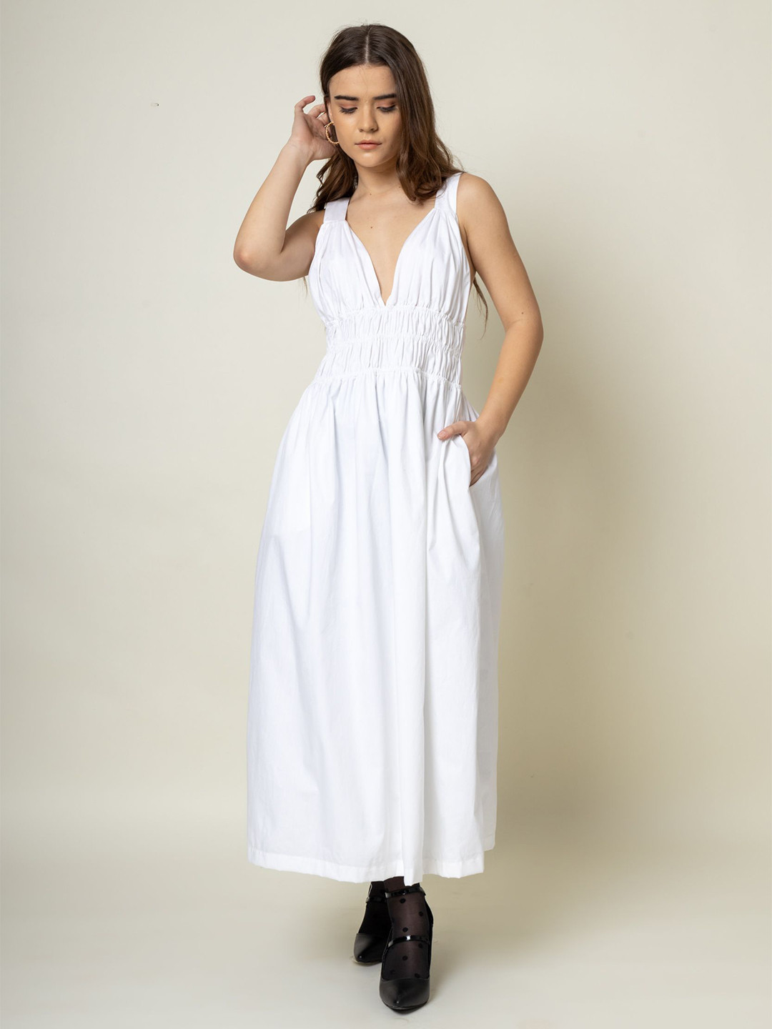 Doodlage V-Neck Fit & Flare Maxi Dress