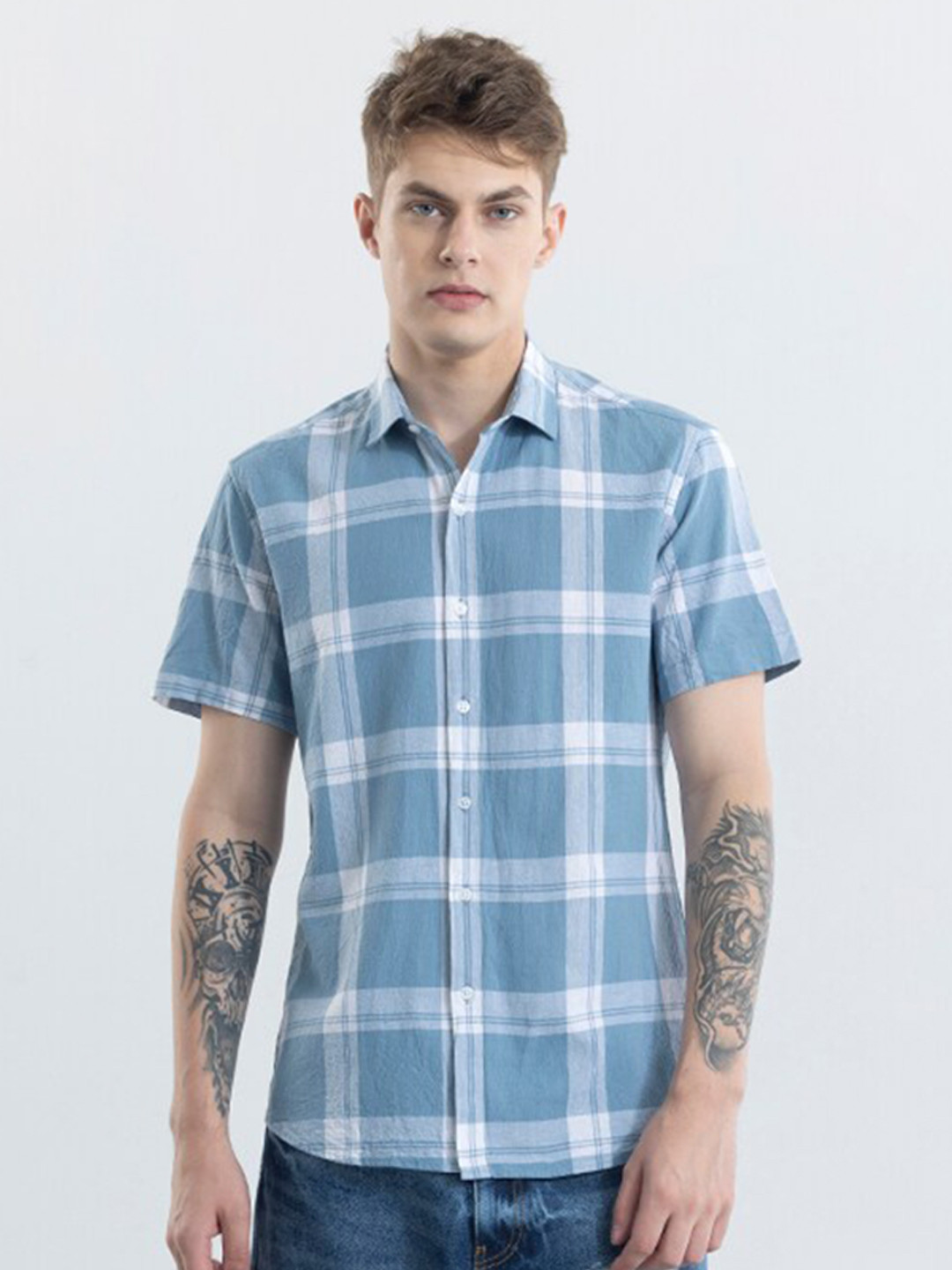 Snitch Men Windowpane Checks Spread Collar Cotton Classic Slim Fit Casual Shirt