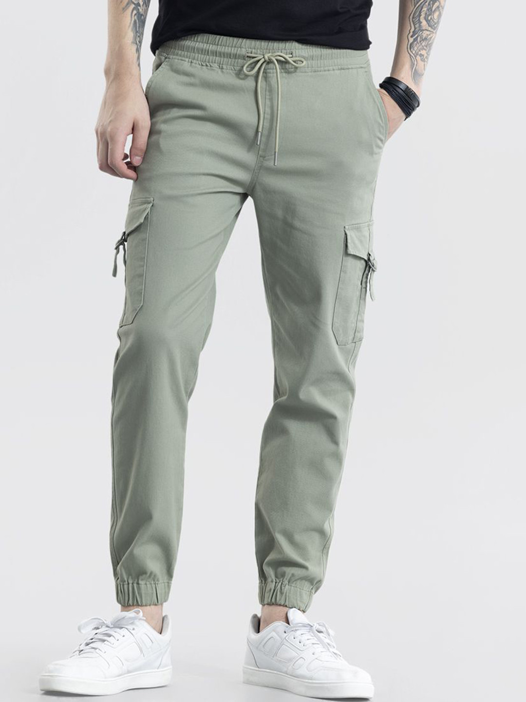 Snitch Men Mid-Rise Slim Fit Cargo Pants