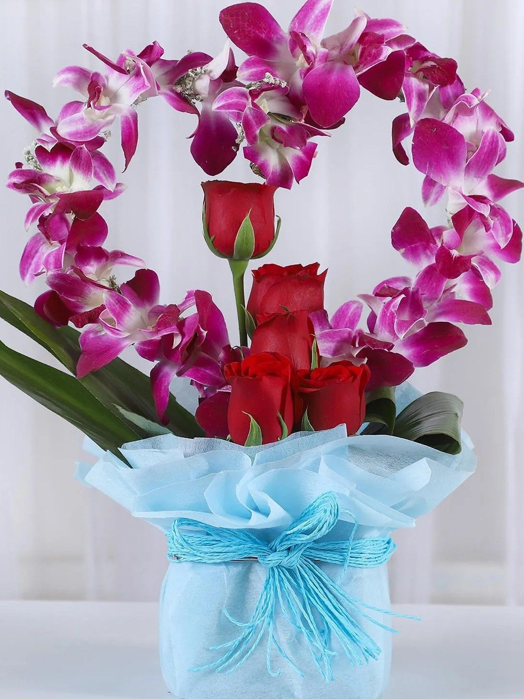 fnp Purple & White 9 Pieces Orchids Arrangement Fresh Flowers Bouquet