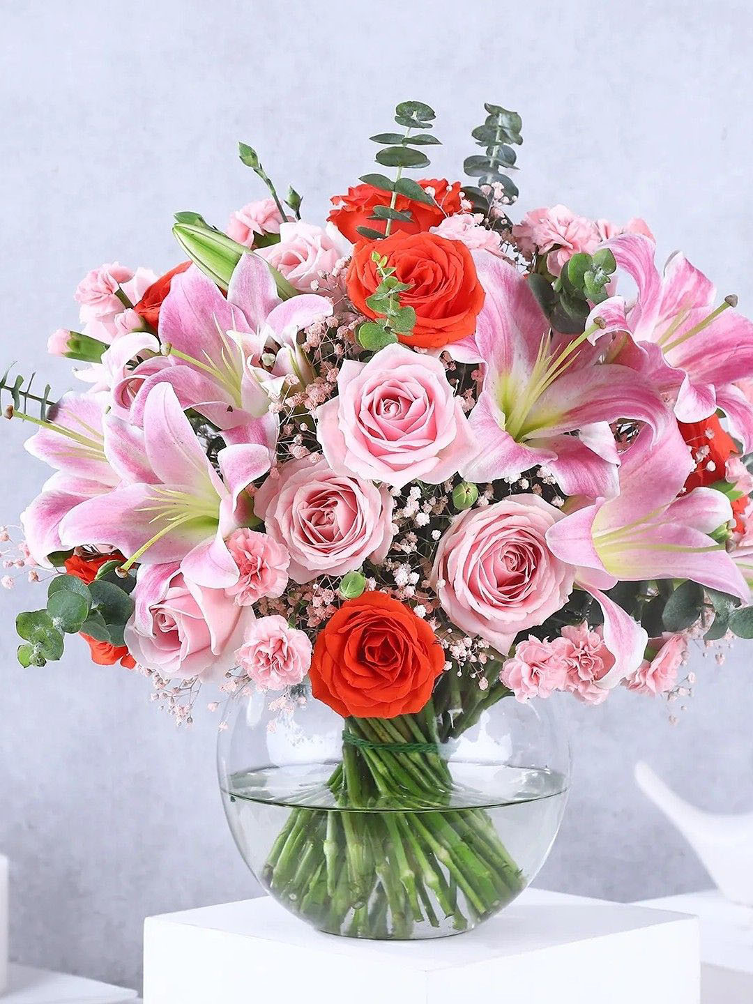 fnp Pink & Red 27 Pieces Mixed Fresh Flowers Vase