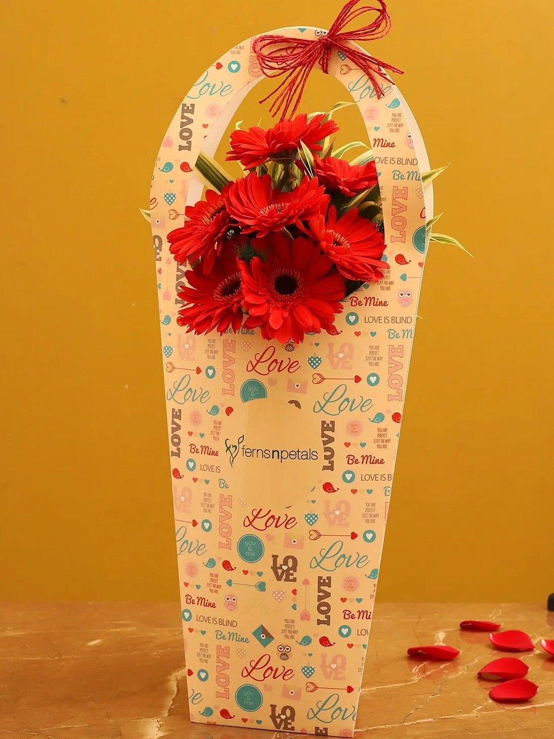 fnp Red & Green 7 Pieces Gerberas Fresh Flowers