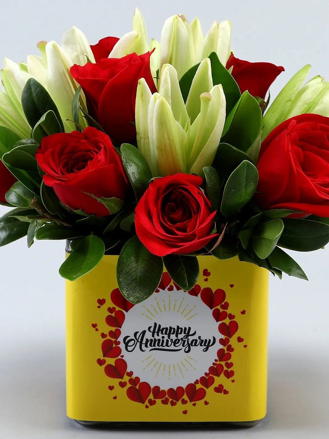 fnp Red 6 Pieces Roses & Lilies 6Fresh Flowers Bouquet