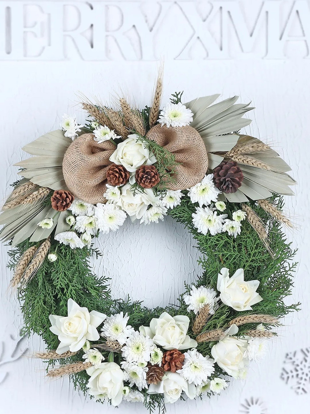 fnp White 14 Pieces Daisy & Roses Fresh Flowers