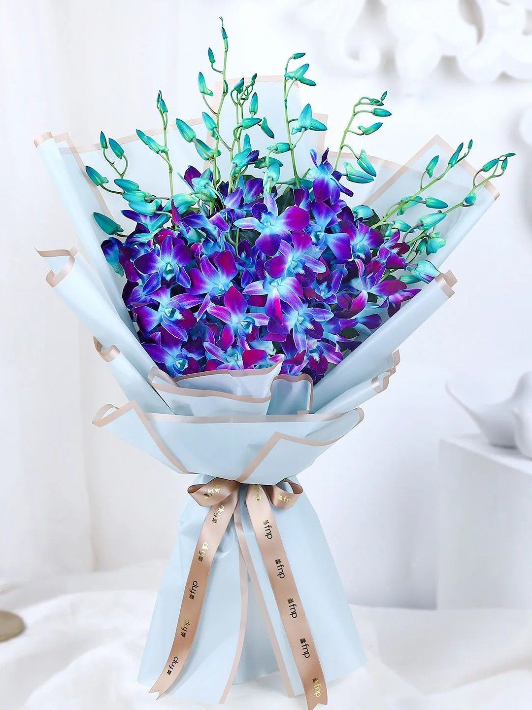 fnp Blue 10Pcs Orchid Fresh Flowers Bouquet