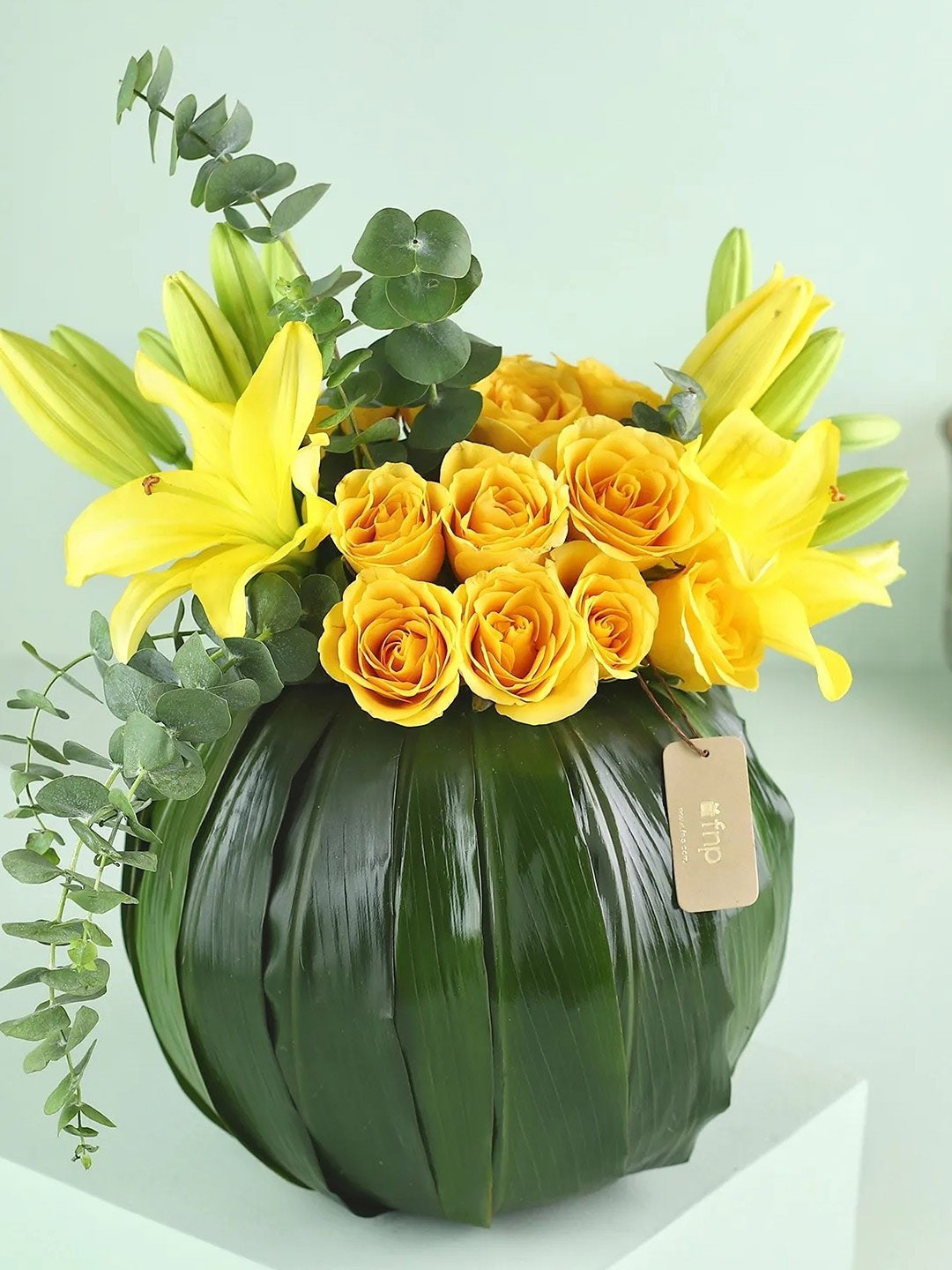 fnp Yellow & Green 24 Pieces Mixed Fresh Flowers Pot