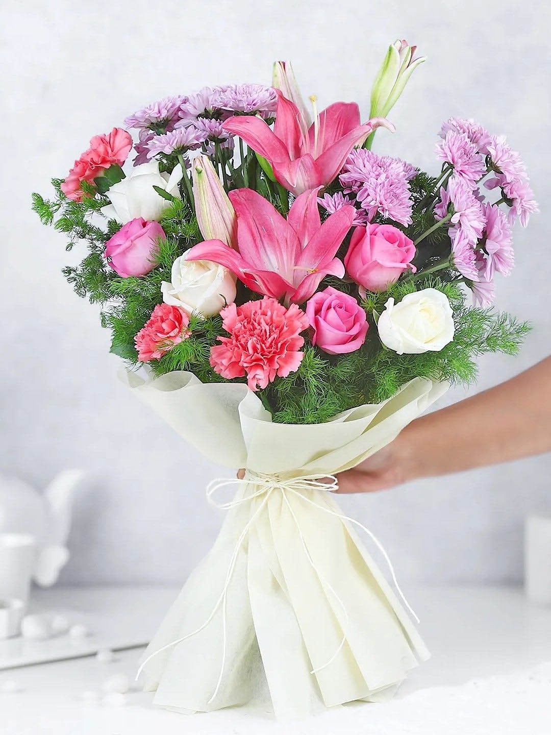 fnp Pink 32 Pieces Mixed Flower Bouquet