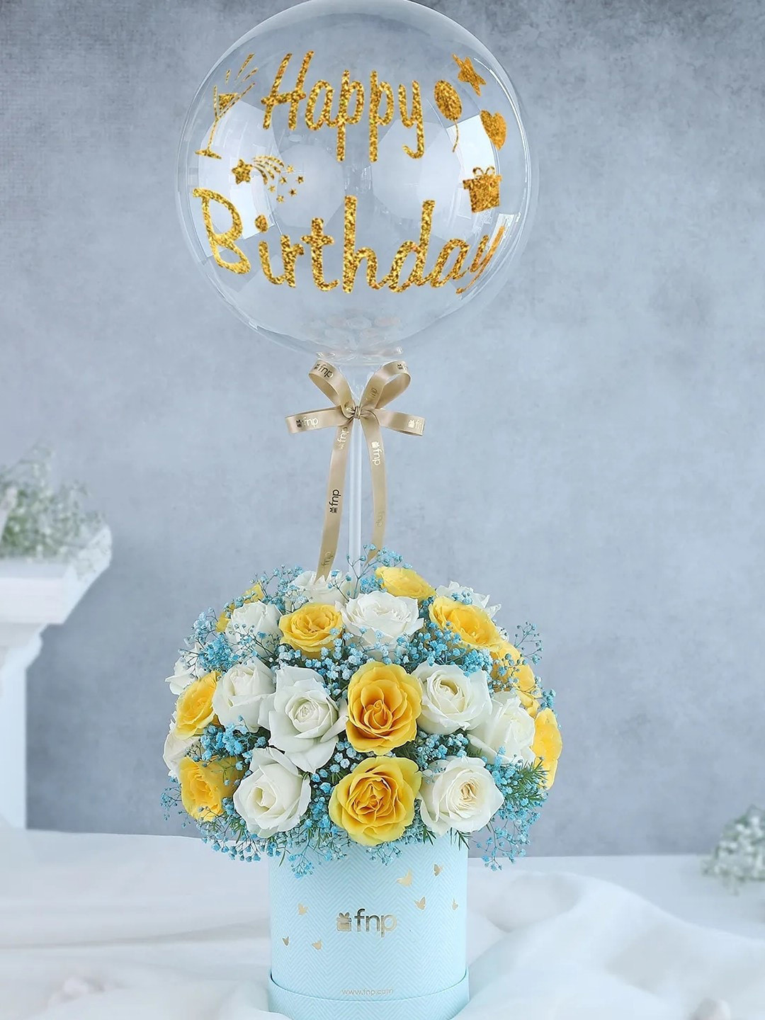 fnp White & Yellow 32 Pieces Roses Fresh Flowers Box