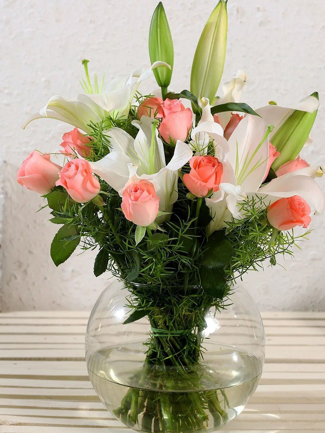 fnp Peach & White 15 Pieces Rose  Fresh Flowers