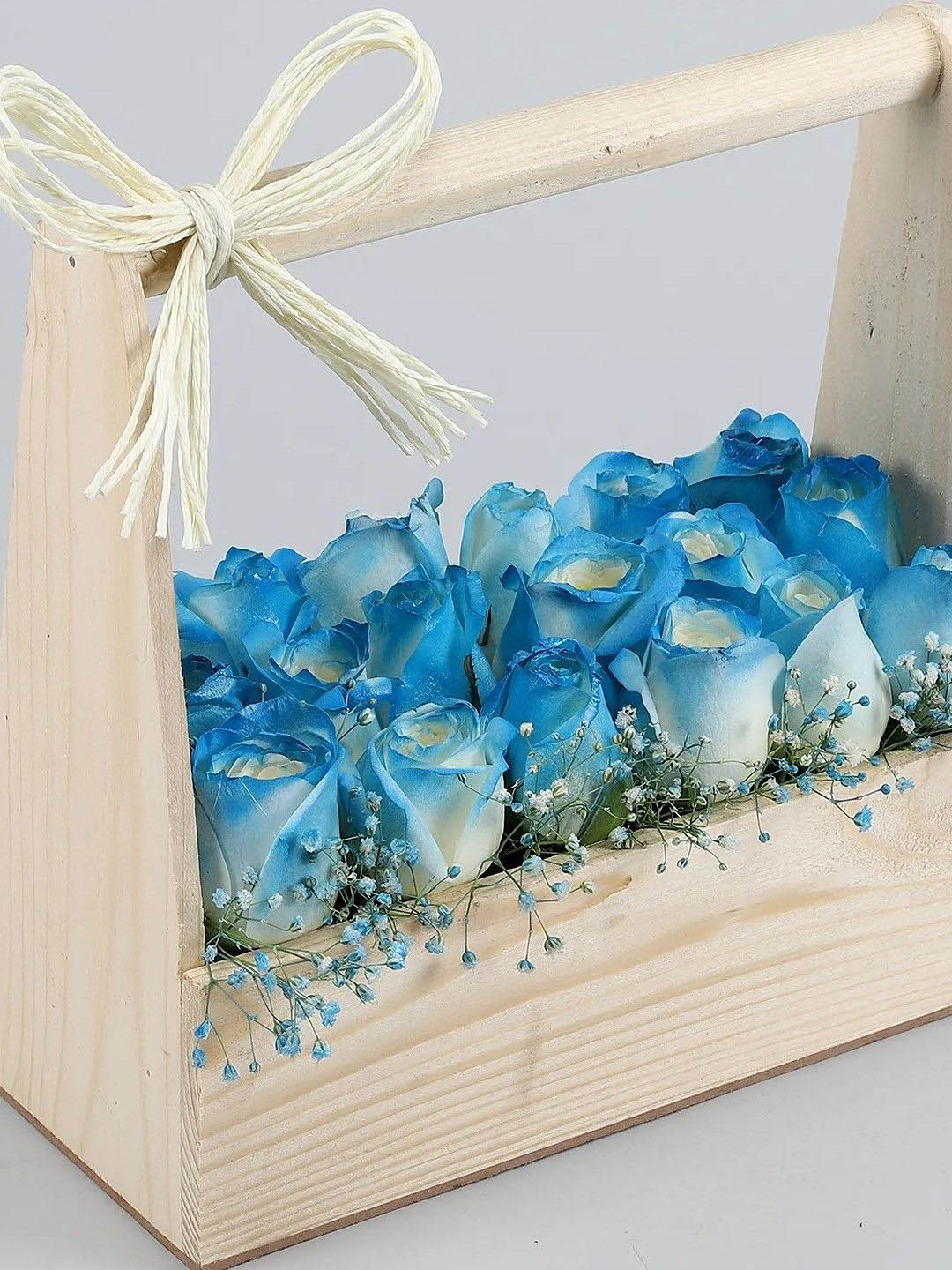 fnp Blue 18 Pieces Roses Fresh Flowers Basket