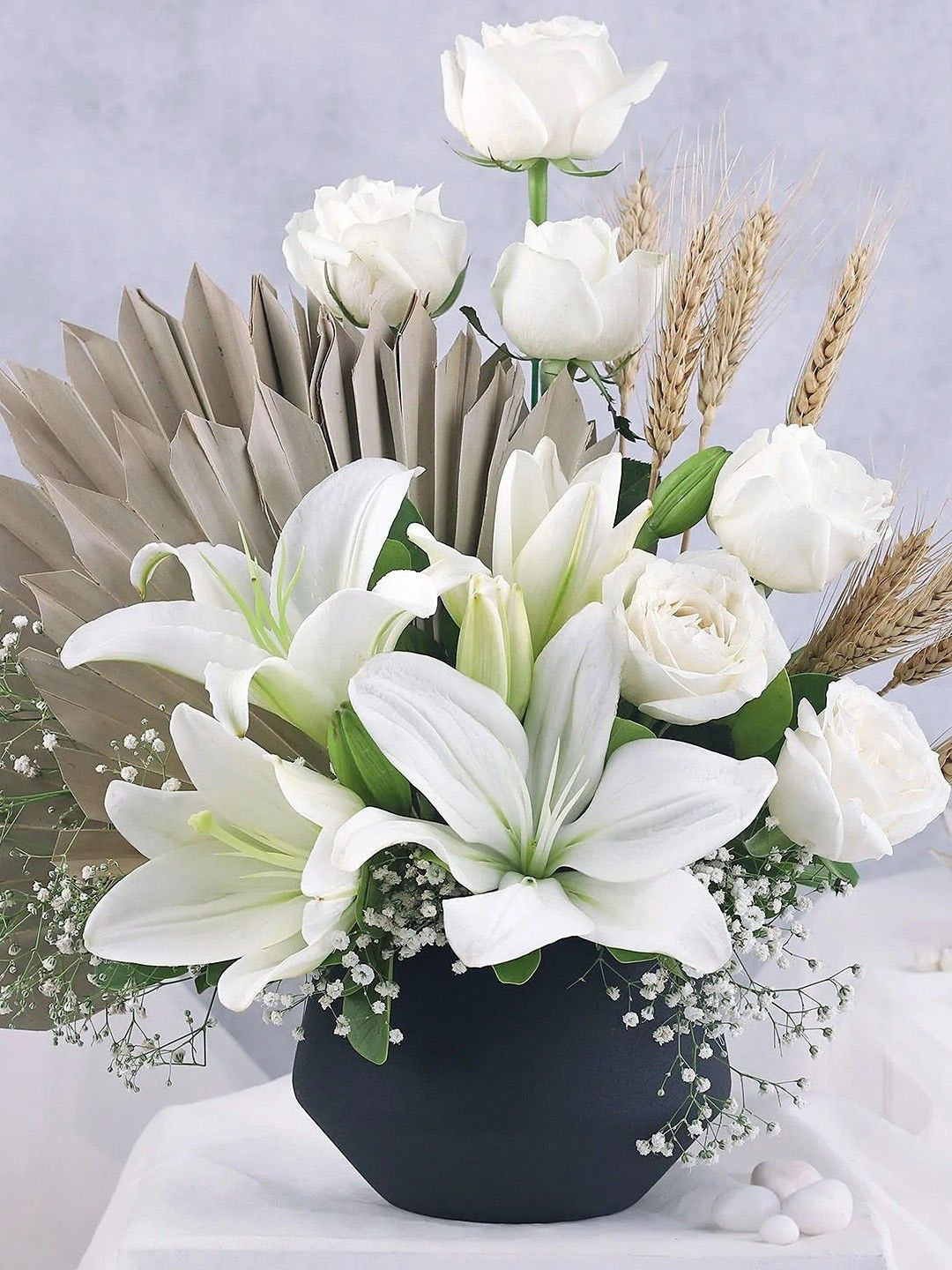 fnp White 10Pieces Lily Ensemble Mixed Fresh Flowers Vase