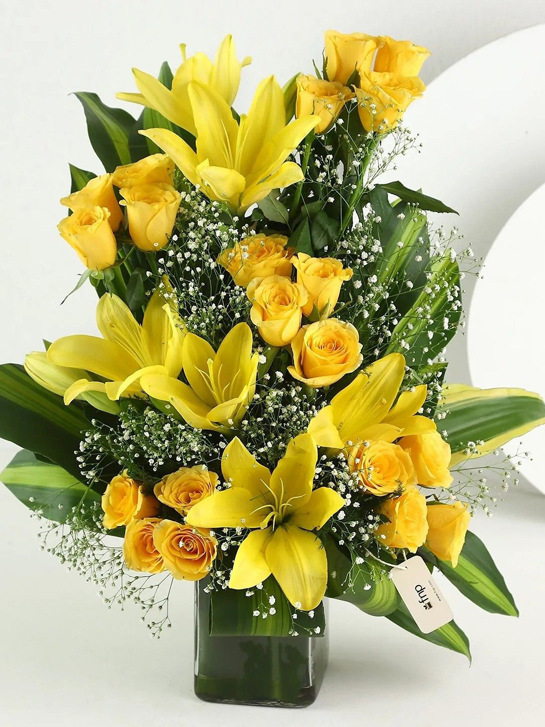fnp Yellow 24 Pieces Lilies & Roses Fresh Flowers Vase