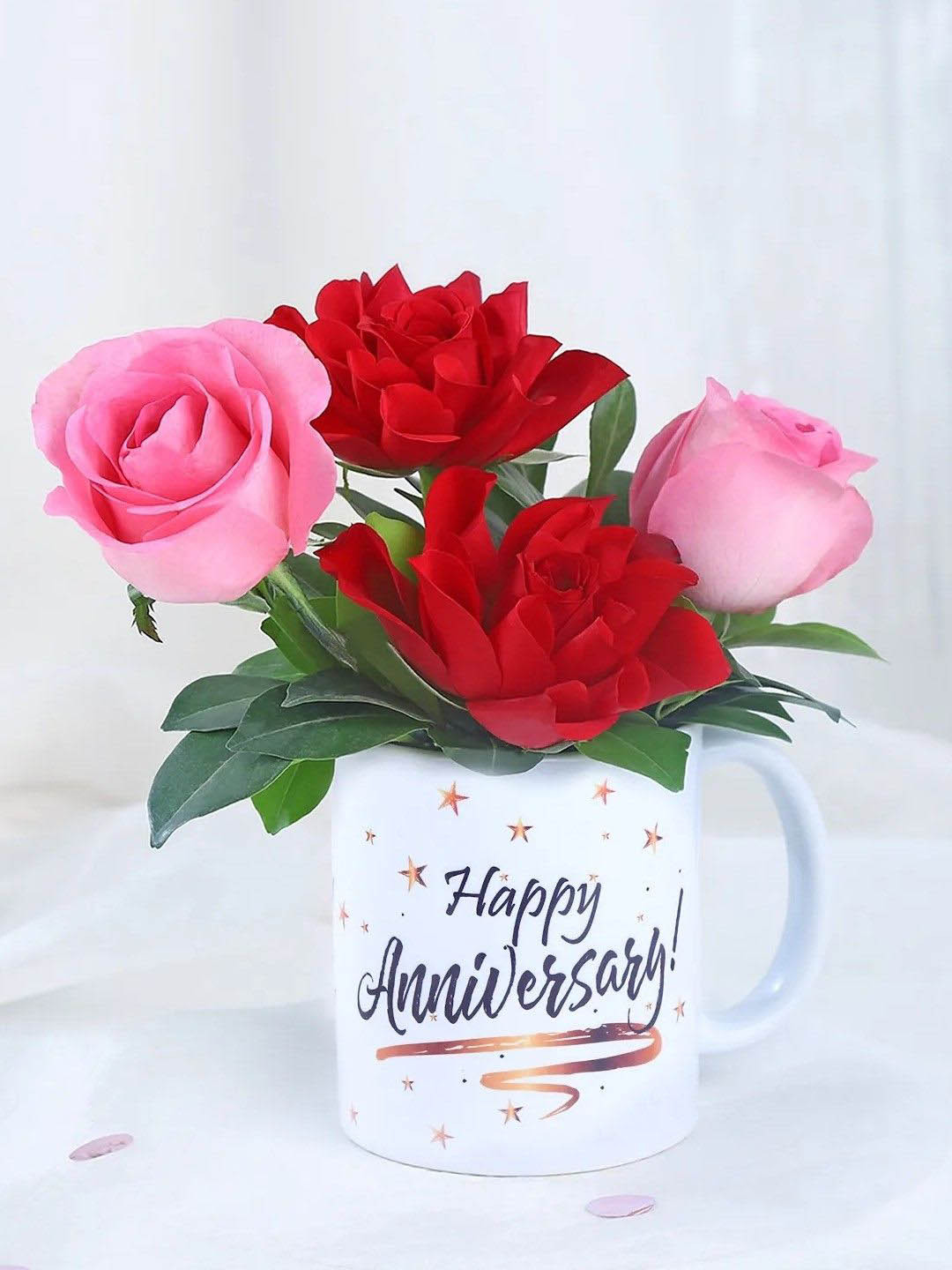 fnp Red & Pink 4 Pieces Rose Fresh Flowers In Mug