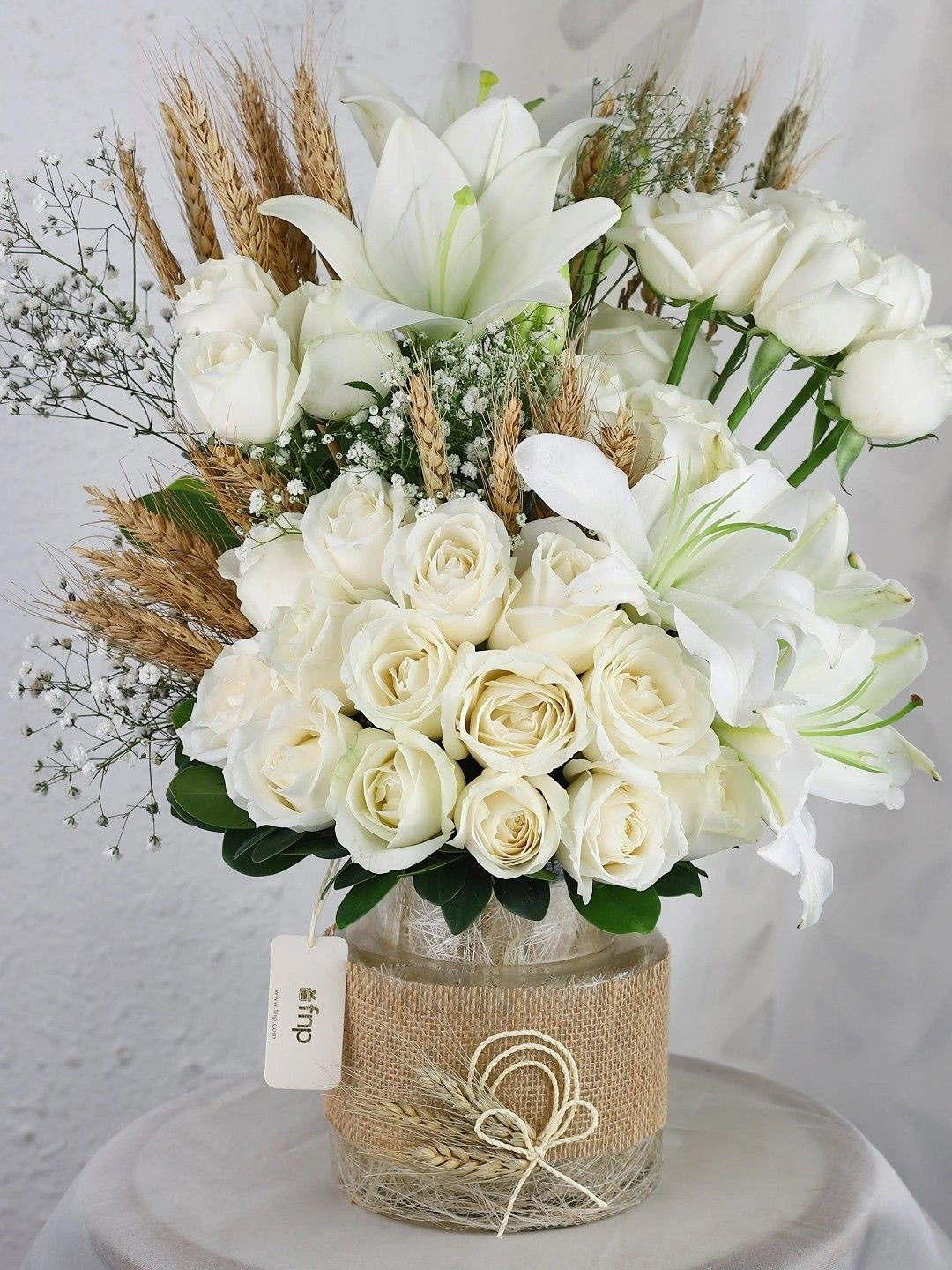 fnp White 29 Pieces Roses & Lilies Fresh Flowers Bouquet