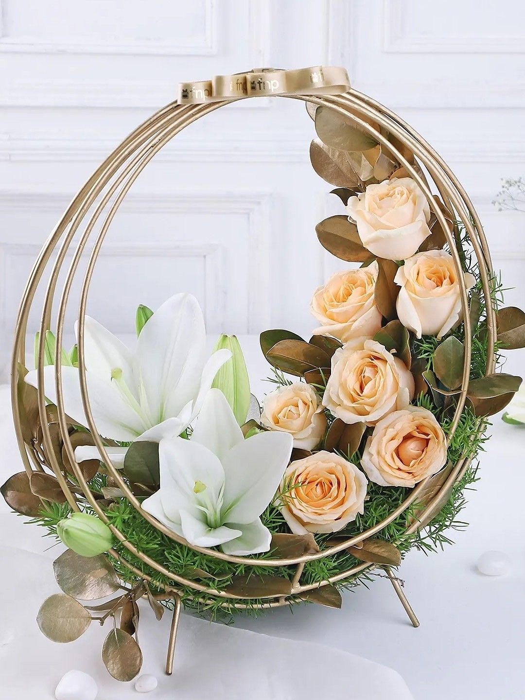 fnp White & Pink 9Pieces Mixed Fresh Flowers Metal Base Sleeve