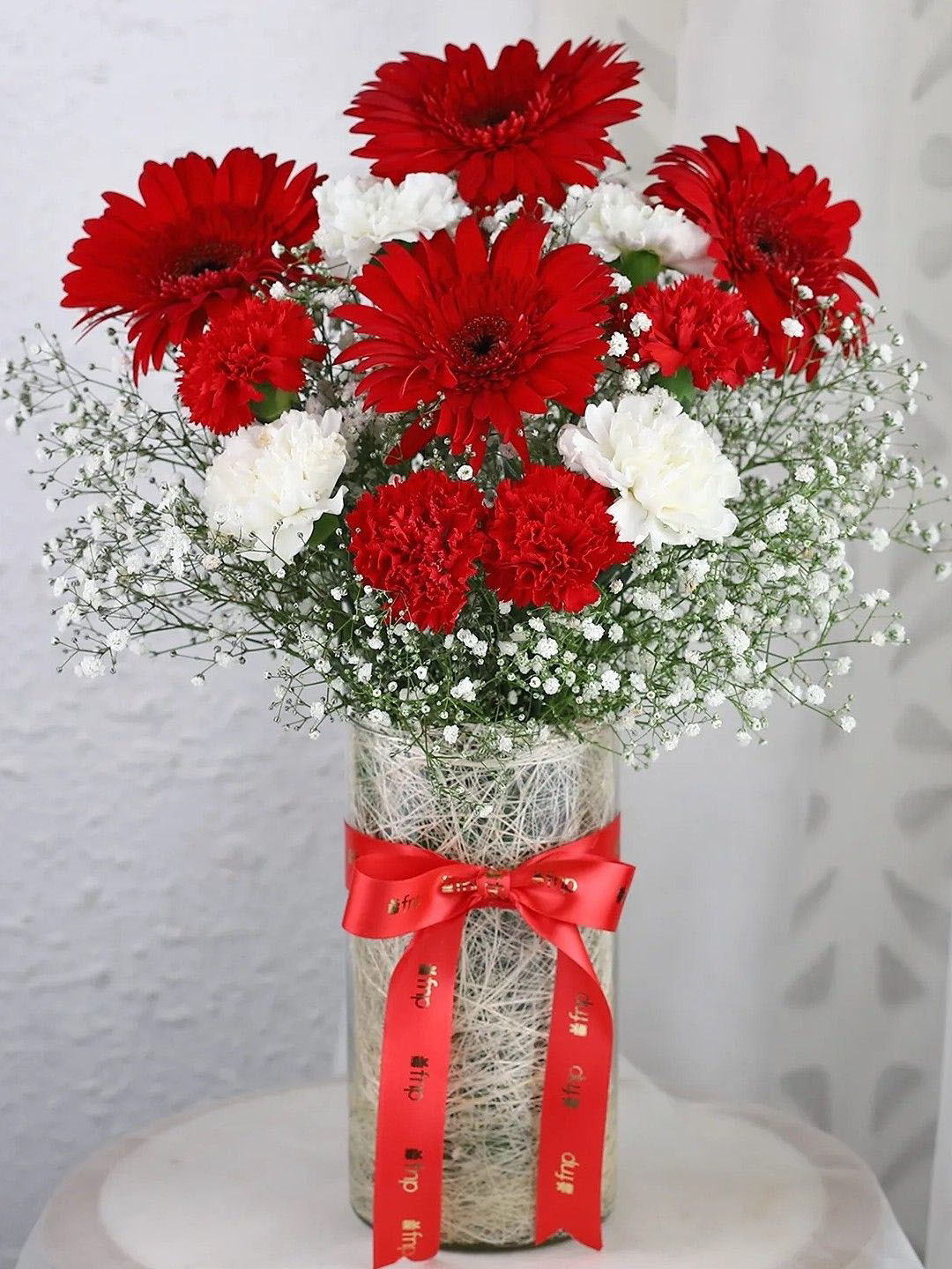 fnp White & Red 12 Pieces Mixed Fresh Flowers Vase