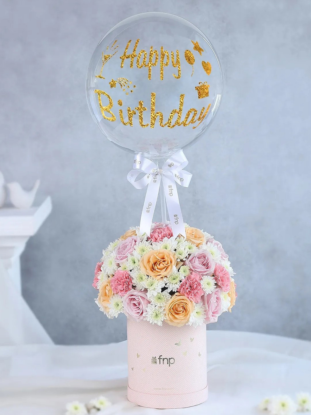 fnp Yellow & White 34 Pieces Mixed Fresh Flowers Box