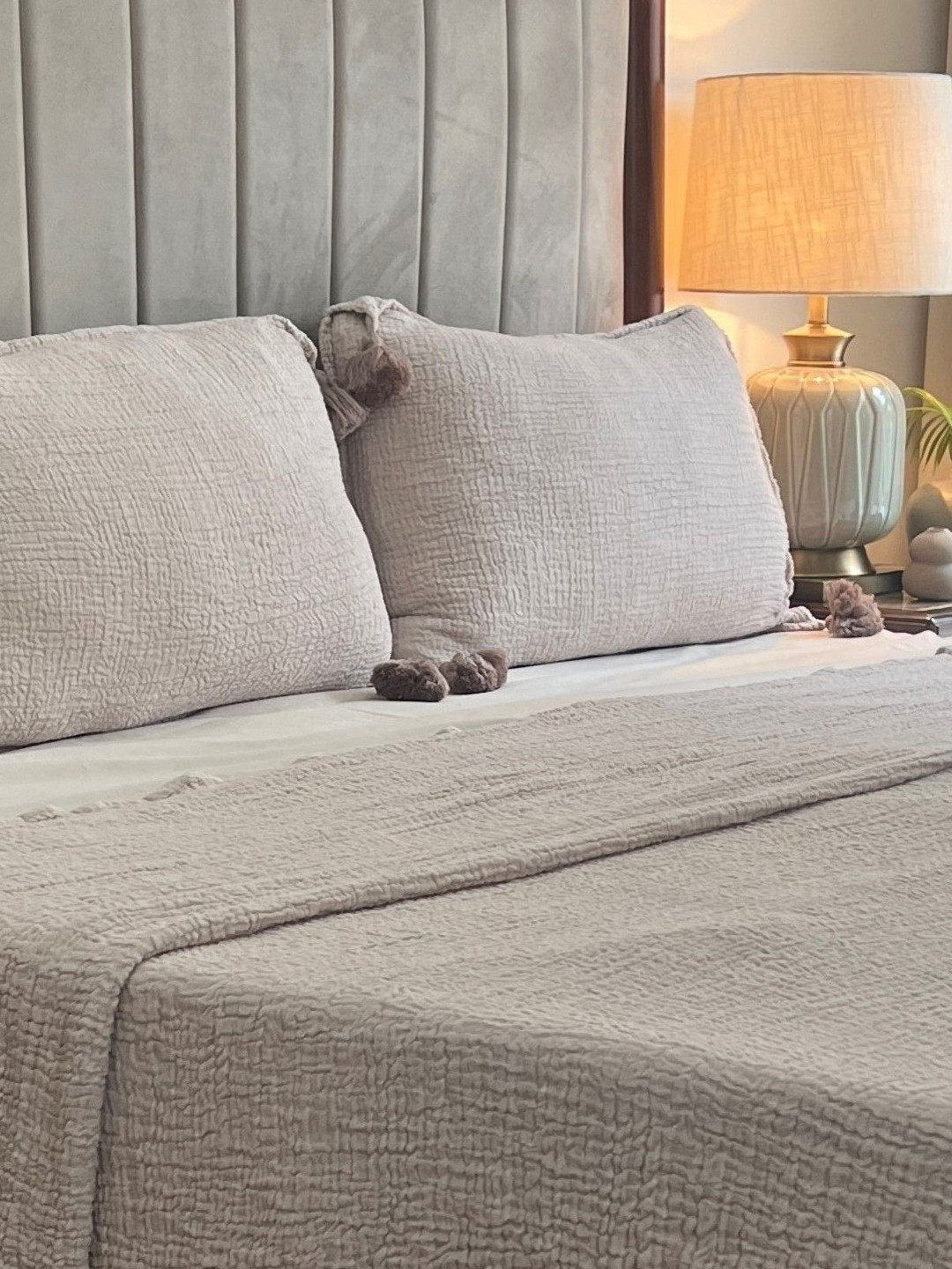 Sadyaska Beige Textured 180-249 TC Double King Bed Cover With 2 Pillow Covers