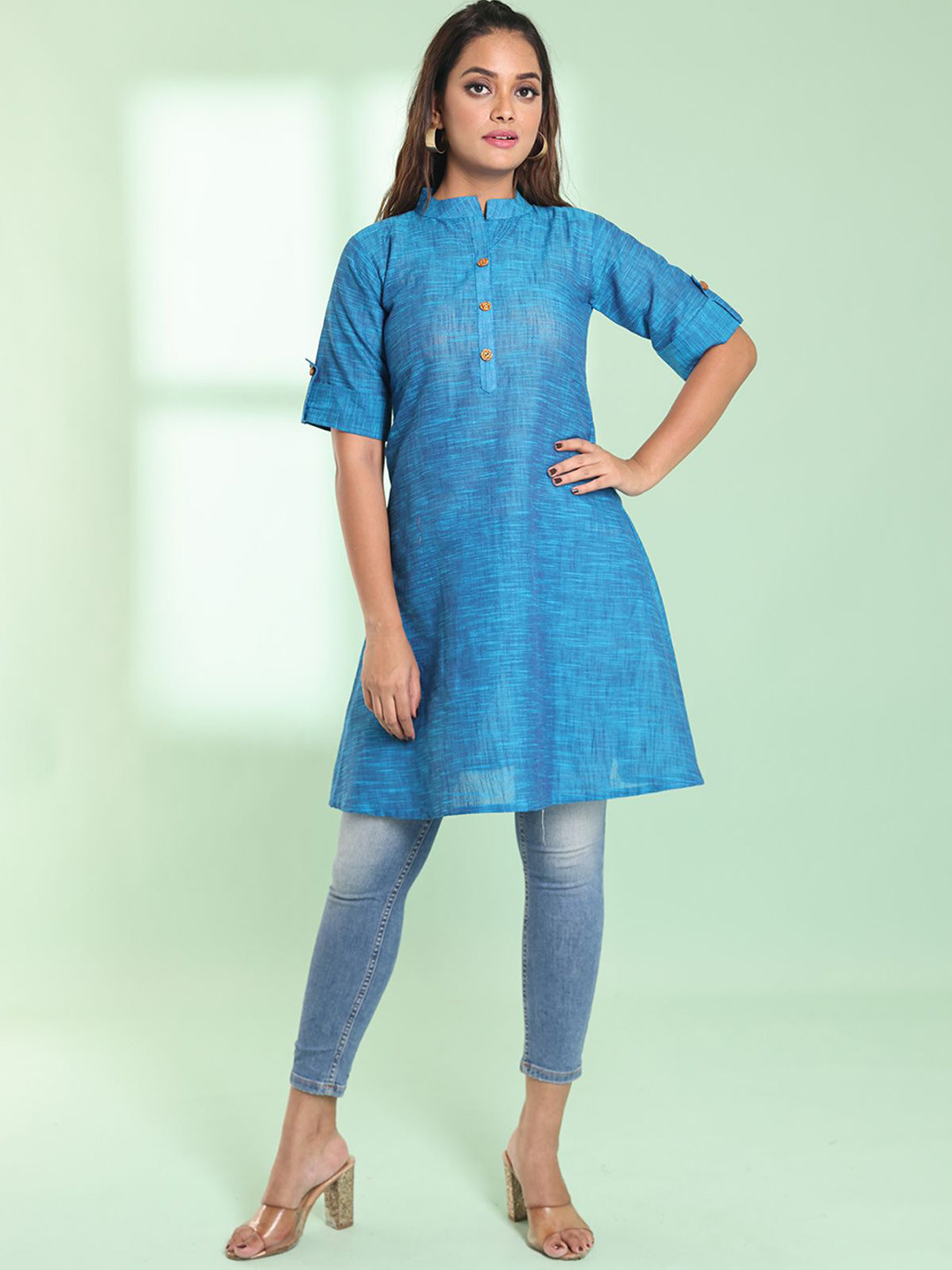 Charukriti Woven Design Mandarin Collar Roll-Up Sleeves Pathani Kurta