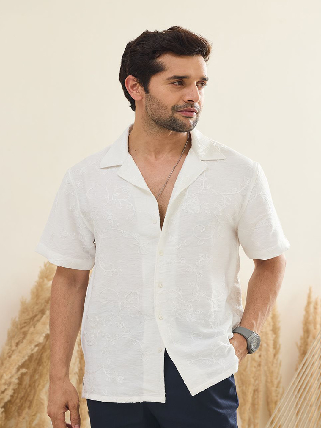 MR BUTTON Men Cuban Collar Solid Embroidered Casual Shirt