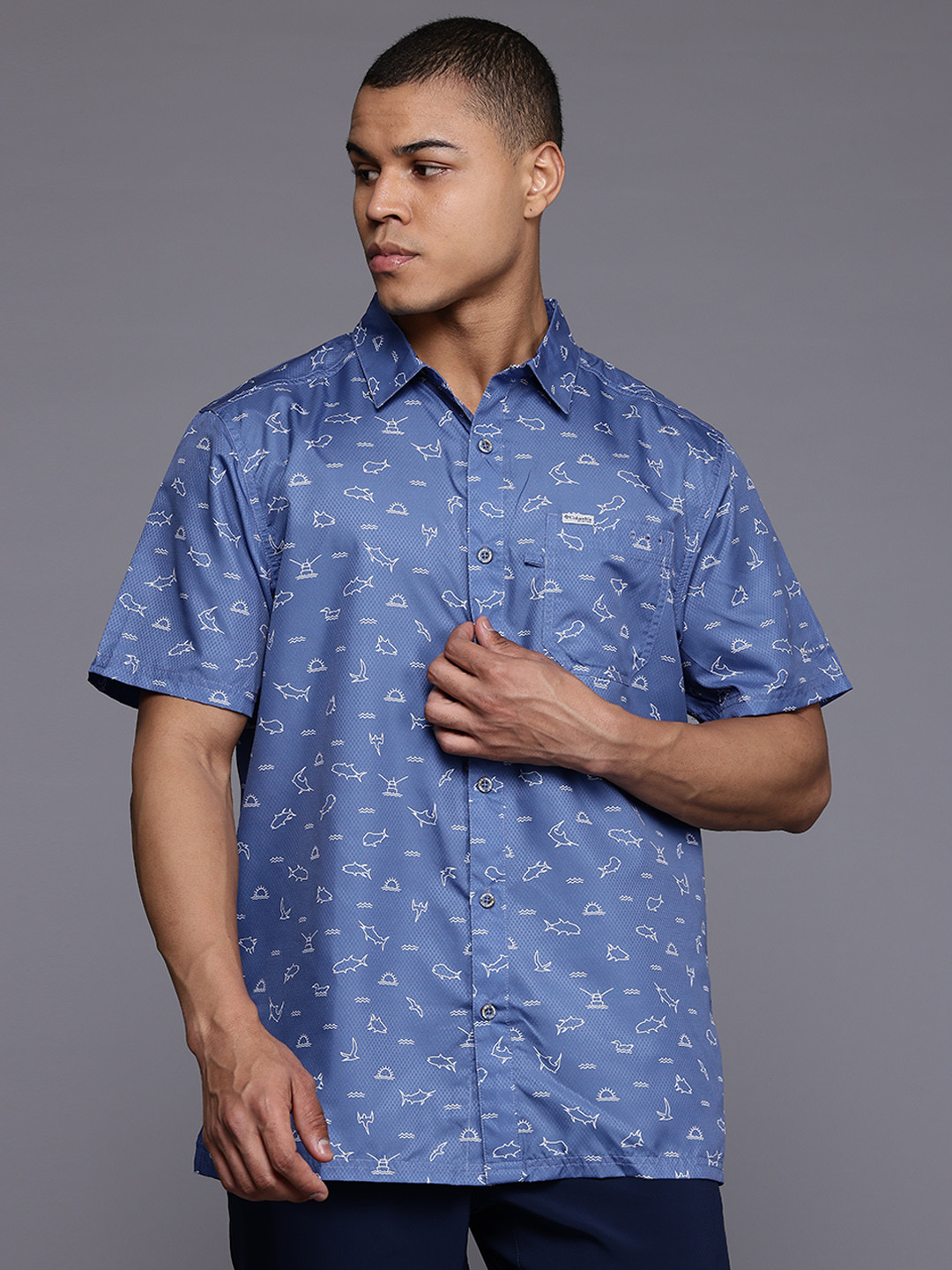 Columbia Mens Blue Super Slack Tide UPF-50 Camp Short Sleeve Shirt