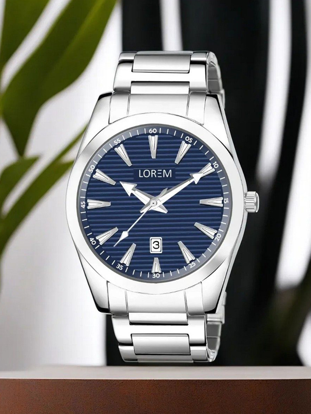 LOREM Men Dial & Stainless Steel Bracelet Style Straps Analogue Watch LR149-B
