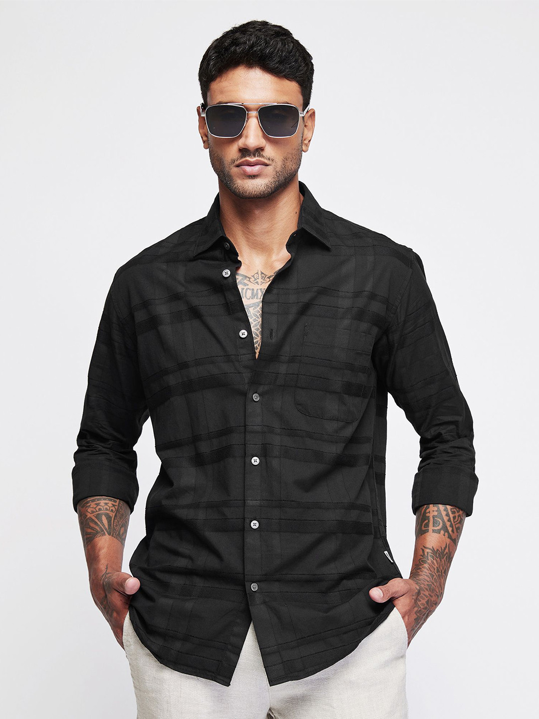 Red Flame Men Slim Fit Horizontal Stripes Spread Collar Pure Cotton Casual Shirt